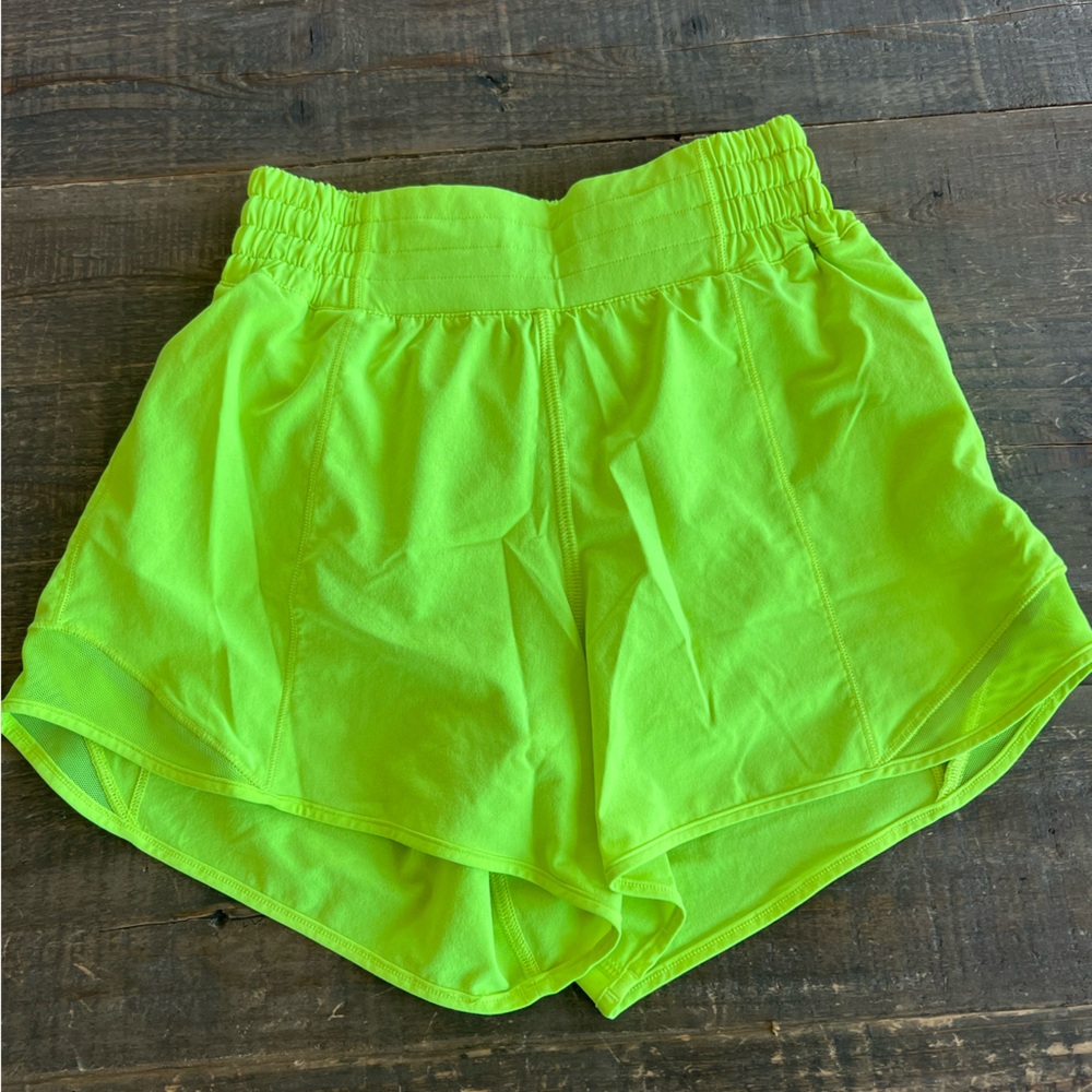 Size 2 Hotty Hot High-Rise Lined Short 4" in Neon